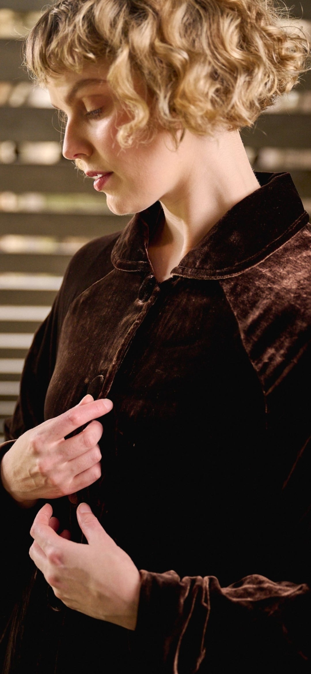 Claudia Silk Velvet Coat - Chocolate