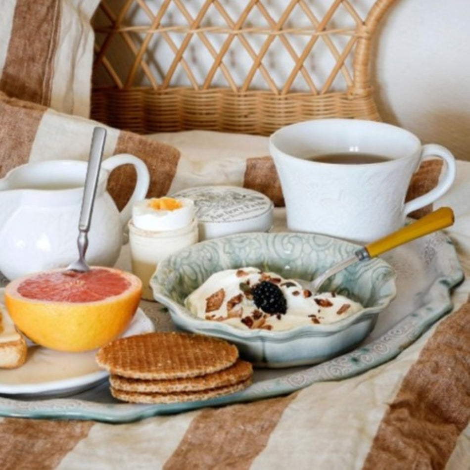 Arabesque Tea Mug - White