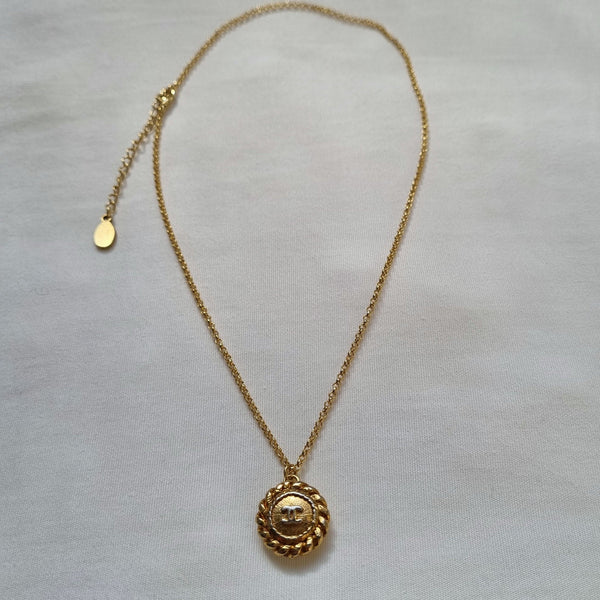 Fine Golden Plaited Necklace