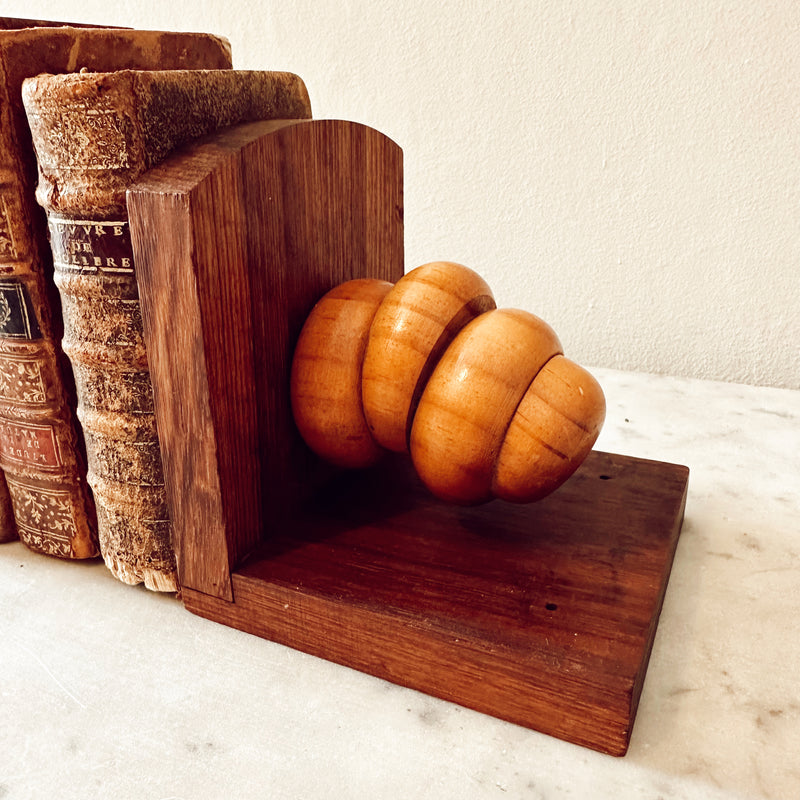 Vintage Bookworm bookends