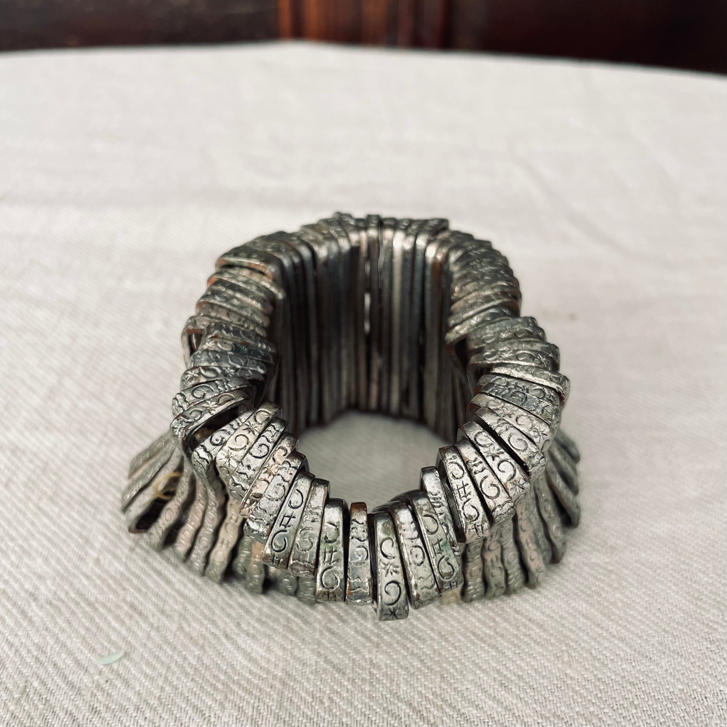 Vintage expandable silvered metal bracelet