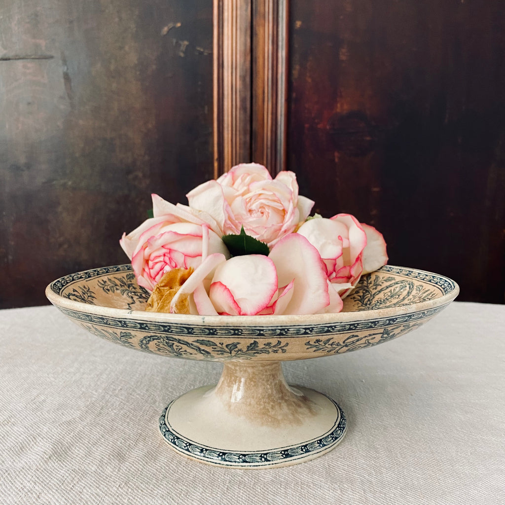 French cake stand shop